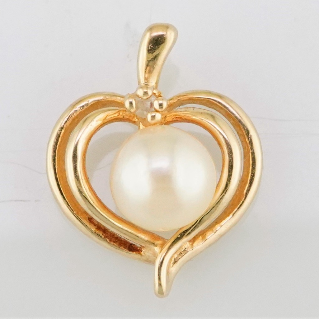 Solid 14k Yellow Gold Heart Pendant With Pearl And Natural Diamond